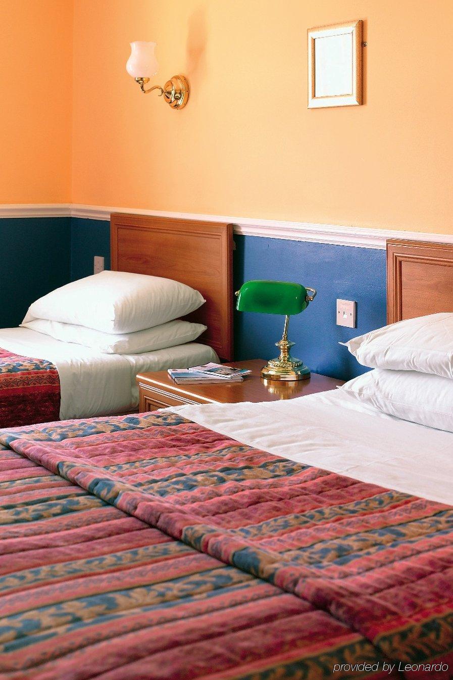 Worcester Bank House Hotel Spa & Golf; BW Premier Collection Bransford Room photo