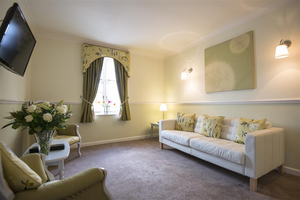 Worcester Bank House Hotel Spa & Golf; BW Premier Collection Bransford Room photo